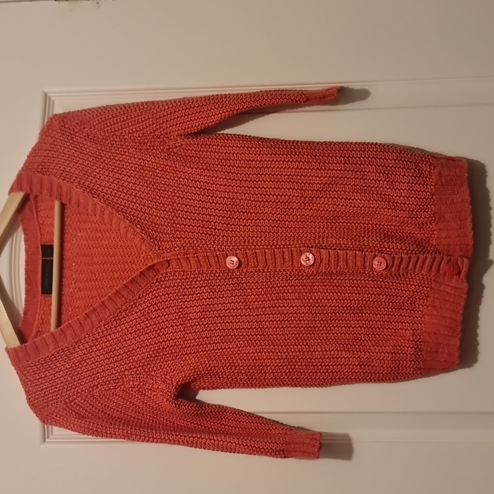Kenneth Cole woman small cardigan  in coral color. 3/4 sleeves
